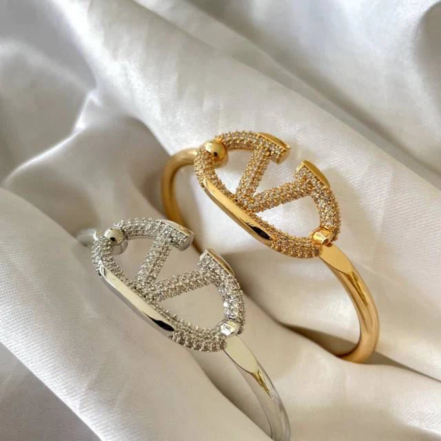 Bracelete Inspiração Valentino Cravejado Banhado a Ouro 18k